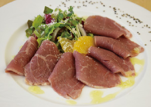 牛肉ハムのカルパッチョ仕立て