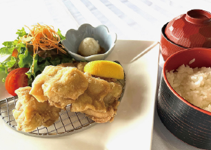鶏もも唐揚げ膳