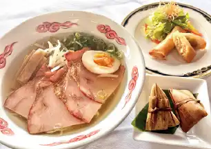 白チャーシュー麺セット